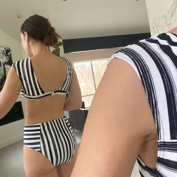 stripe swimsuit - Picture 2 of 2